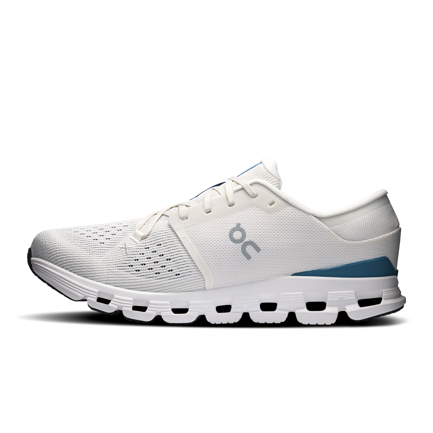 Cloud X 4 Ivory | Steel