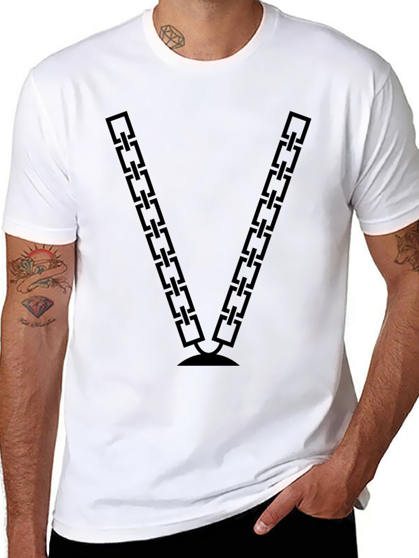 Chain V Graphic Tee - Stylish Black T-Shirt