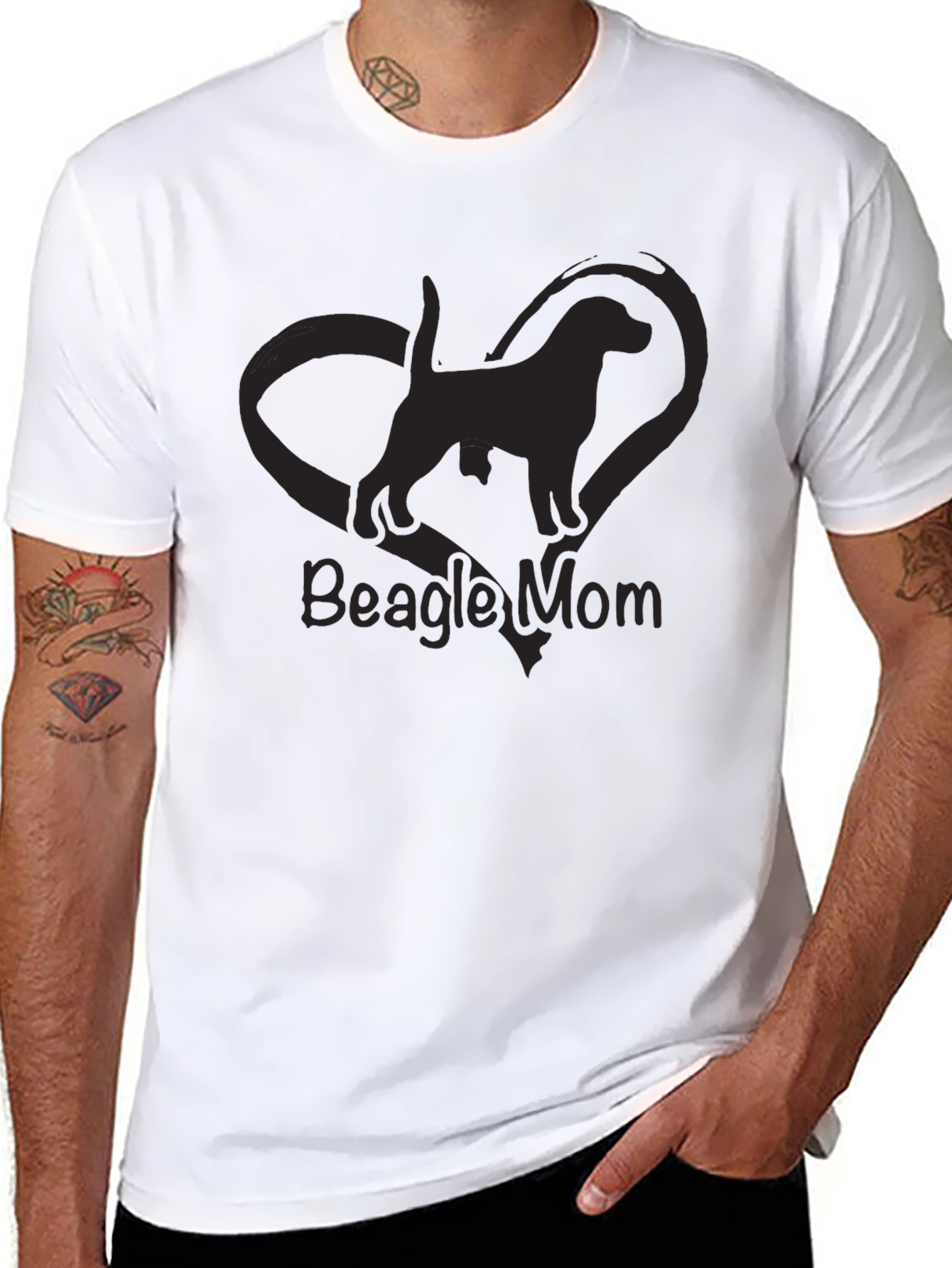 Beagle Mom Heart Graphic Black T-Shirt