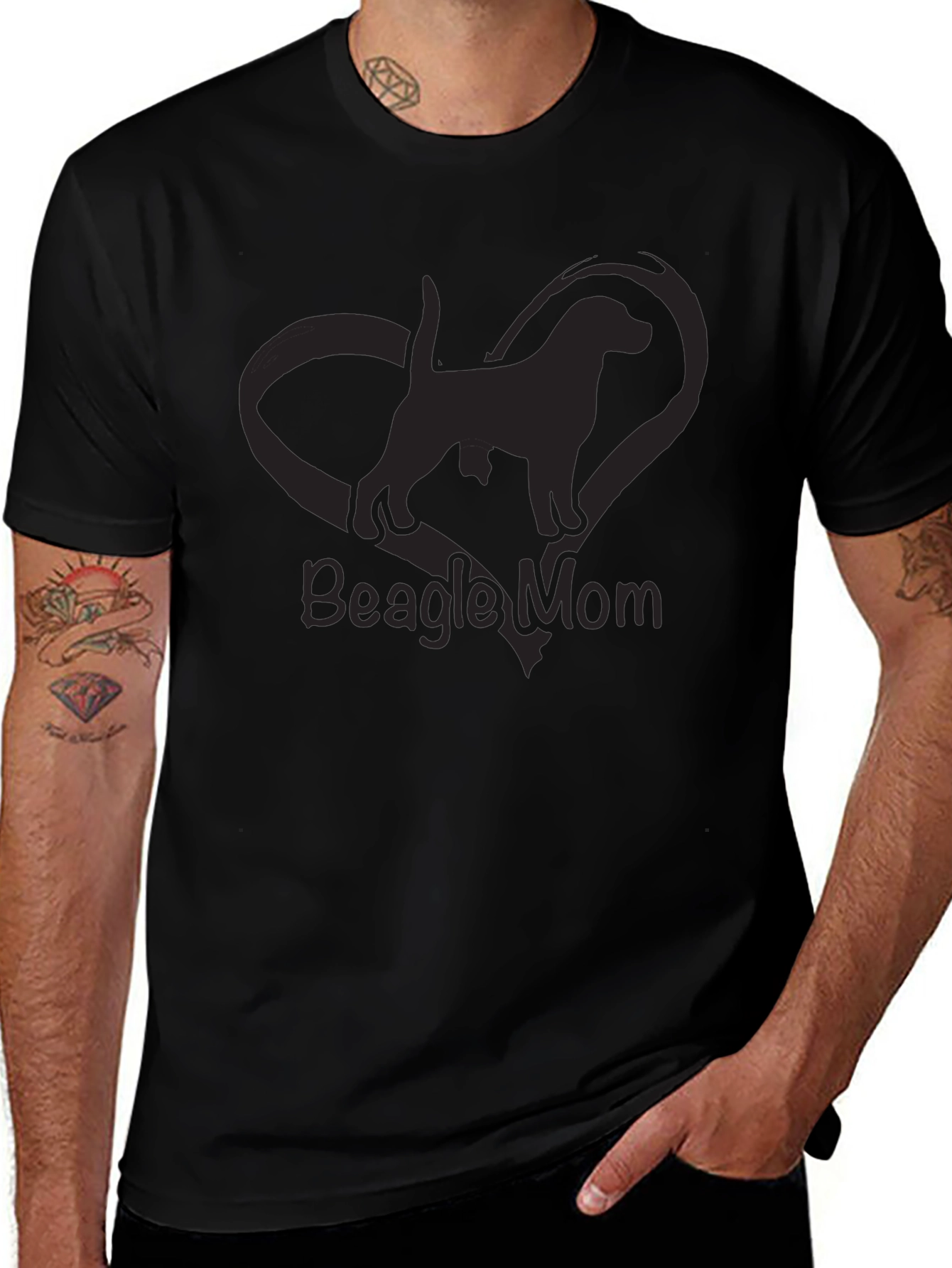 Beagle Mom Heart Graphic Black T-Shirt