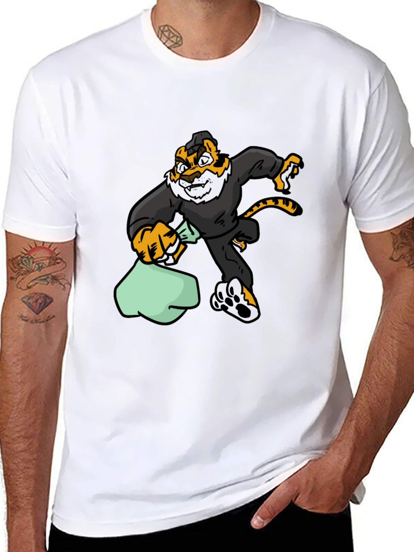 Cartoon Tiger Thief Graphic Tee - Black Cotton T-Shirt