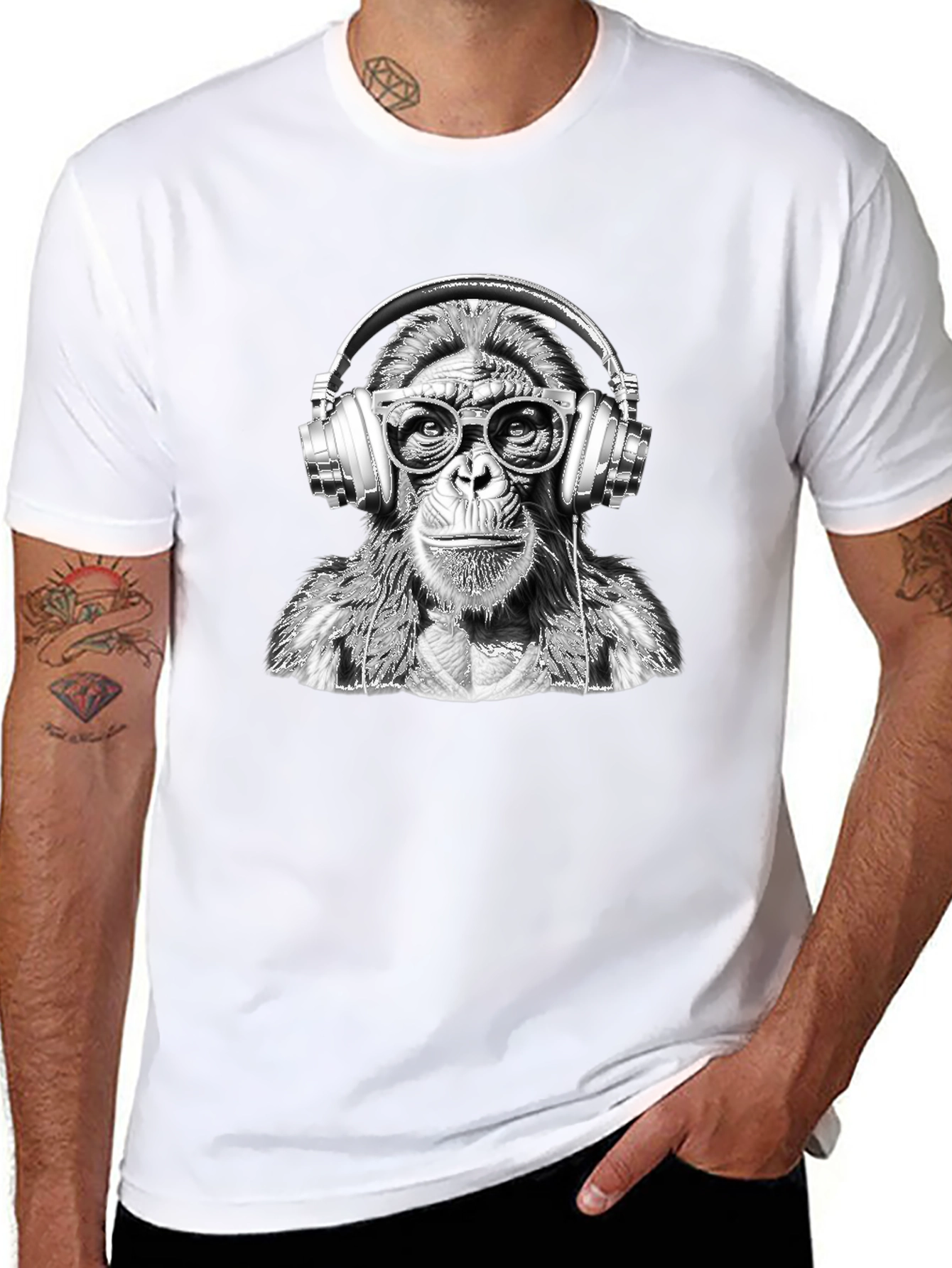 Monkey DJ Graphic Tee - Trendy Black T-Shirt