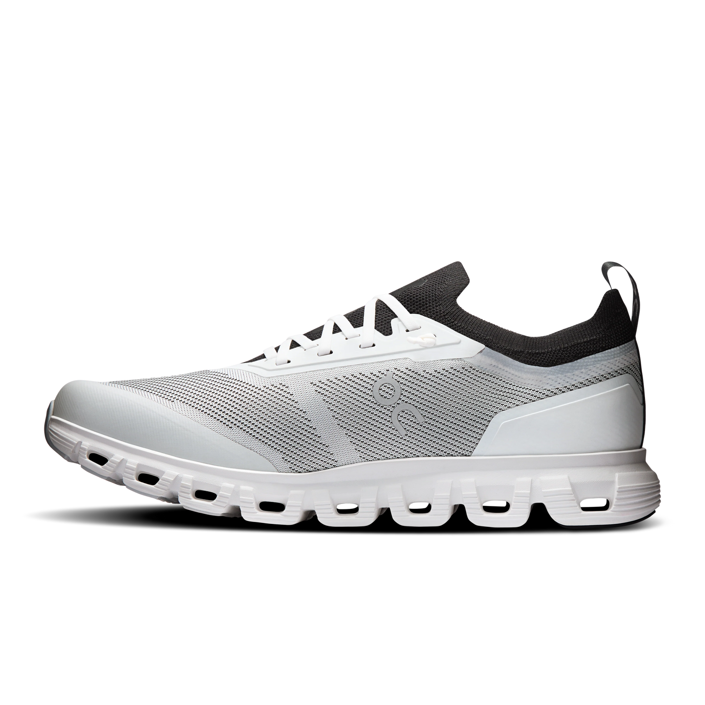 Cloud 6 Versa White | Black