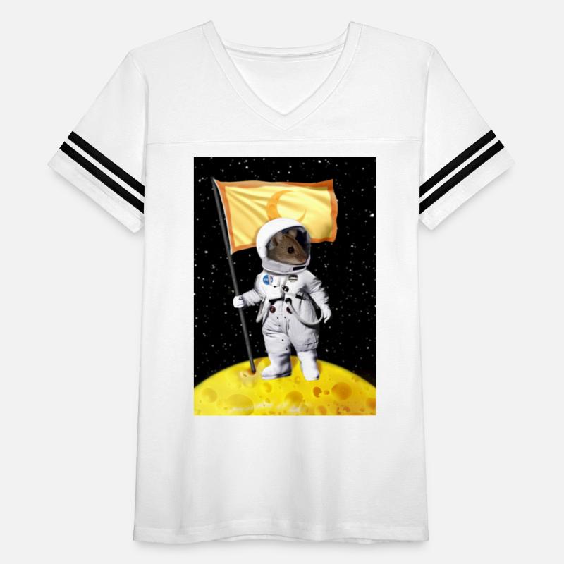 Astronaut Mouse on the Moon