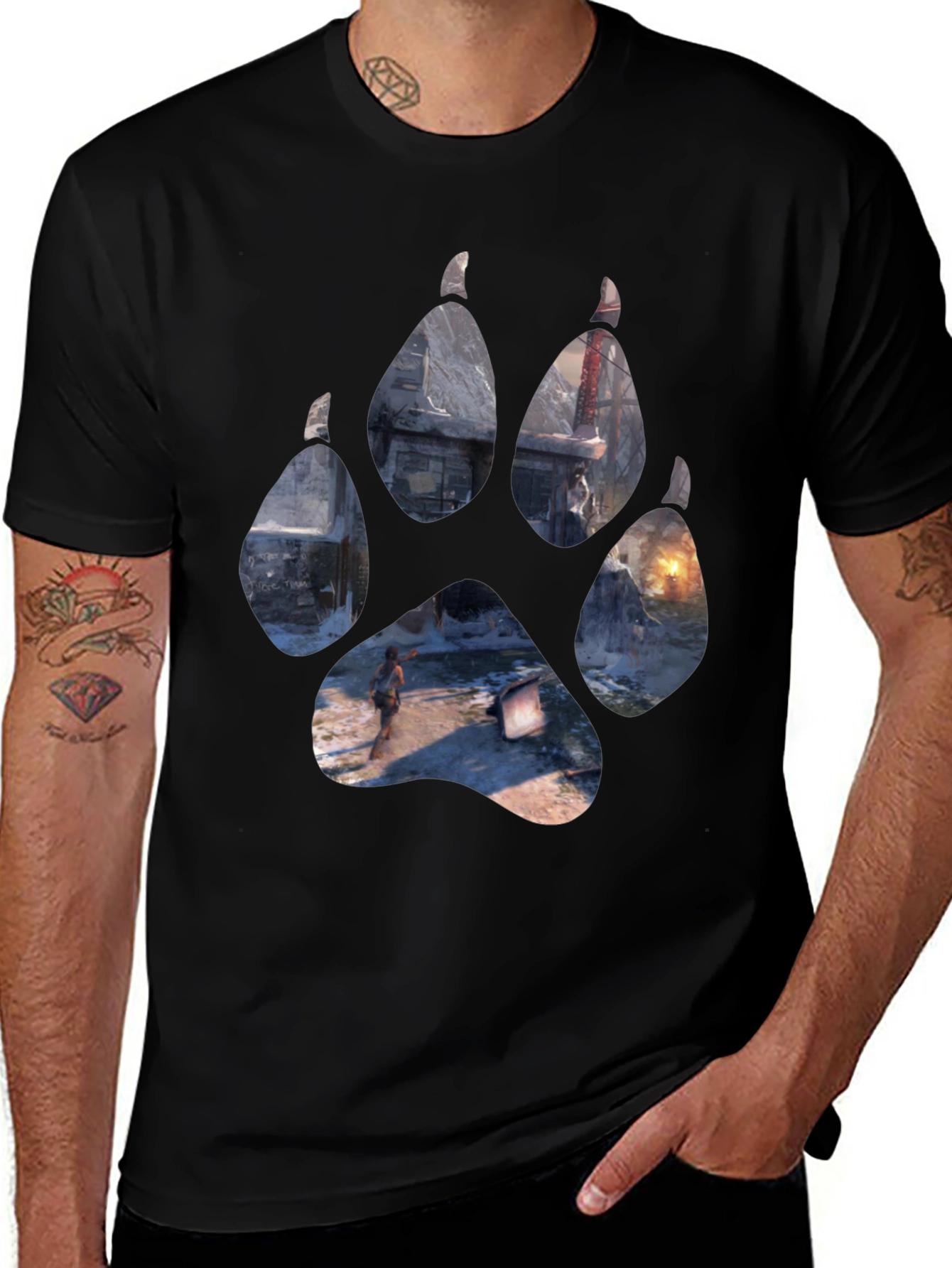 Wolf Paw Print Game Graphic Black T-Shirt