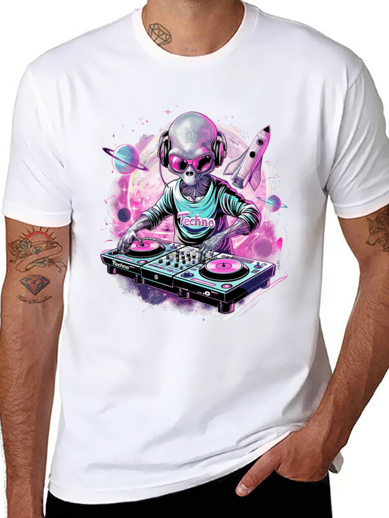 Techno Alien DJ Graphic T-Shirt
