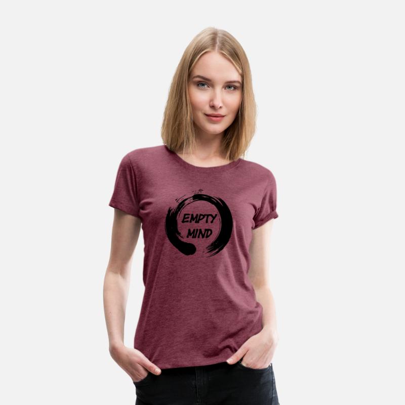 Enso zen circle with text 'empty mind'