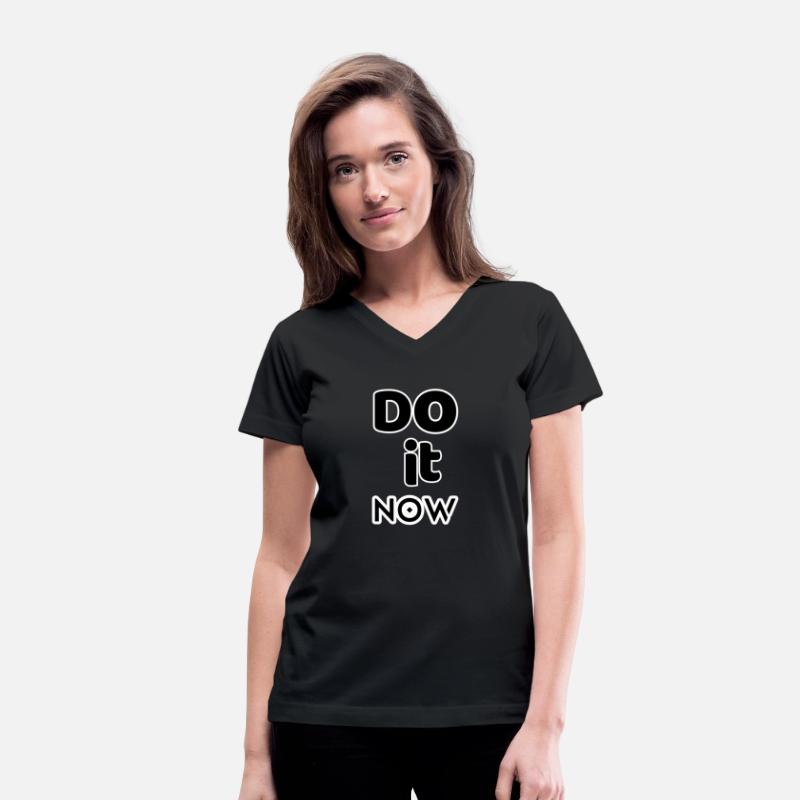 Motivational mantra meets minimalist style