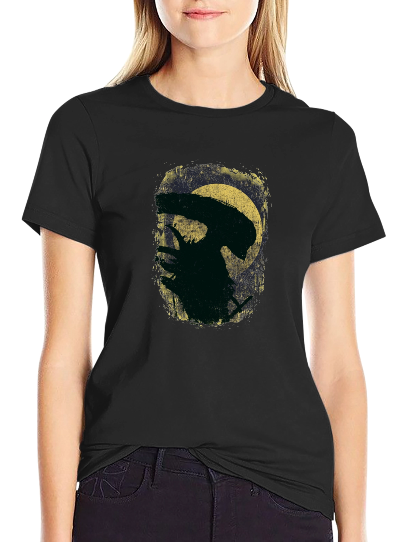 Alien Silhouette Graphic Tee - Sci-Fi Black T-Shirt