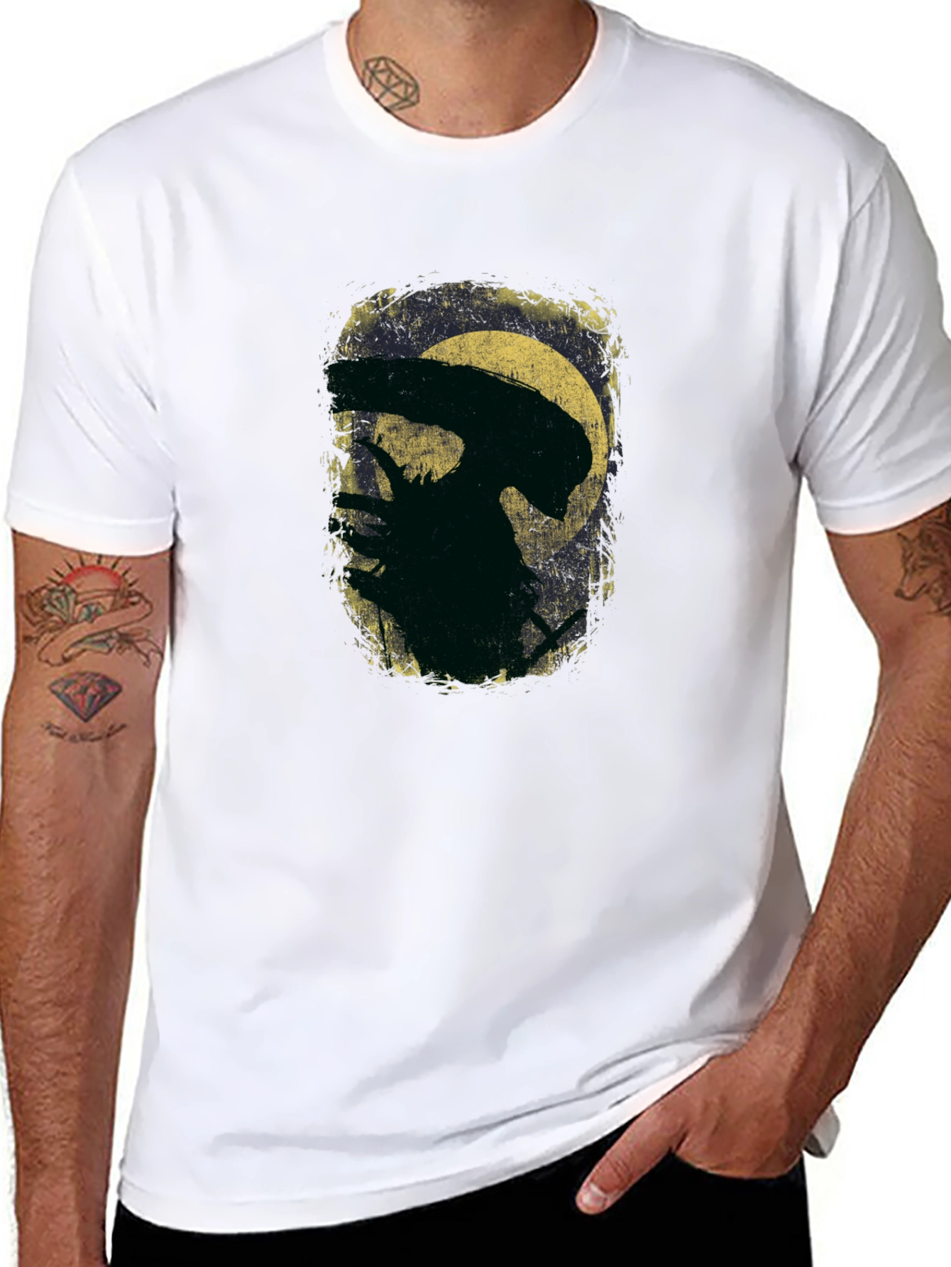 Alien Silhouette Graphic Tee - Sci-Fi Black T-Shirt